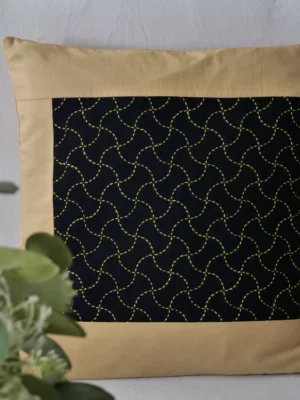 Housse de coussin LINGOTS chambray brodée main